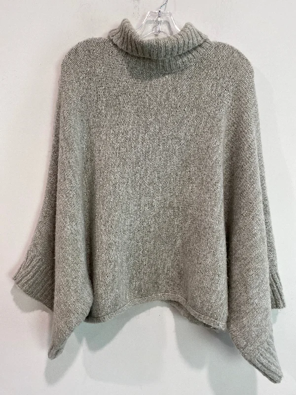 Sweater By Umgee In Grey, Size: L