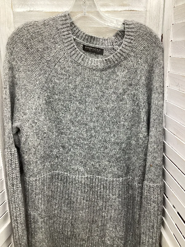 Sweater By Banana Republic In Grey, Size: Xl